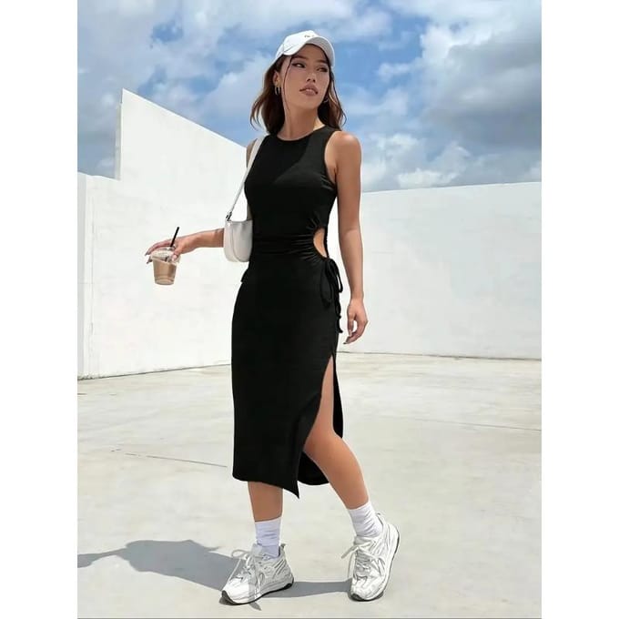 Dames Jurk met Ronde Hals, Mouwloos, Taille met Koord, Holle Heupen, Split M