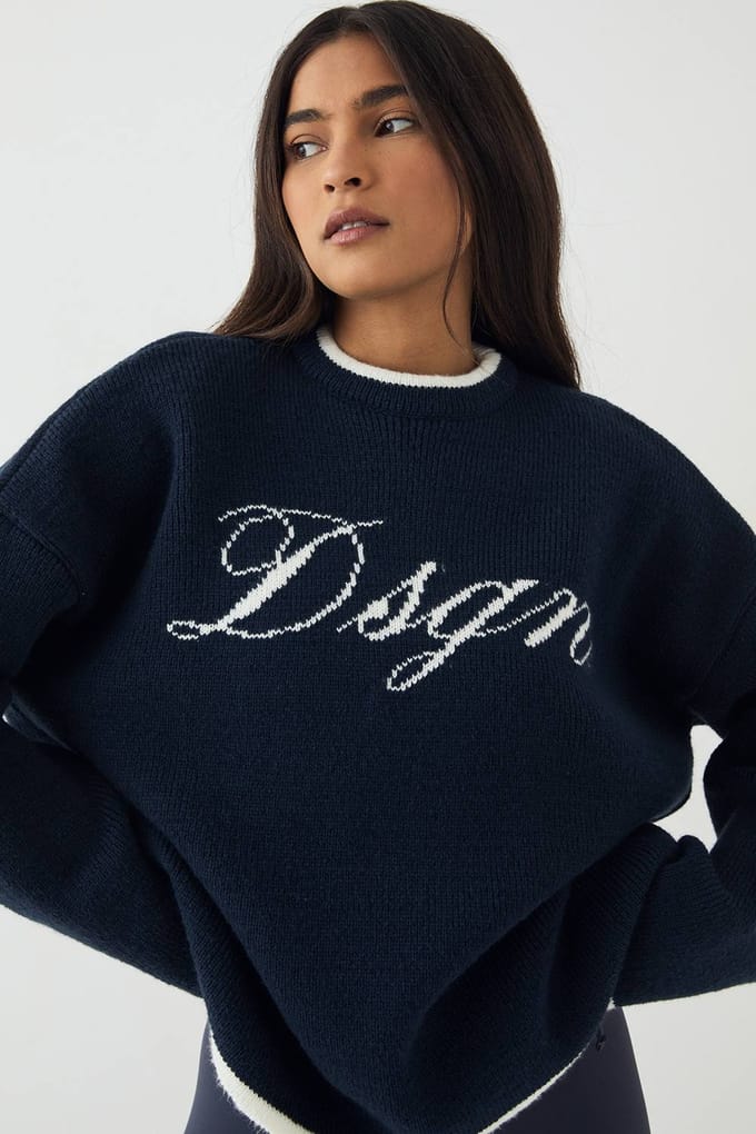 Dames DSGN Studio Script Contrast Oversized Gebreide Trui | Marineblauw | Maat: XS