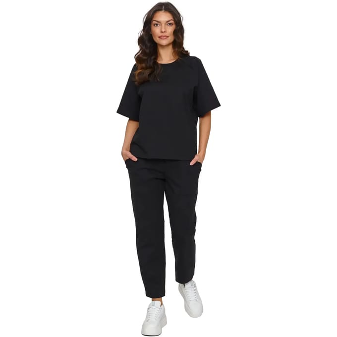 T-shirt en broekset voor dames Makadamia