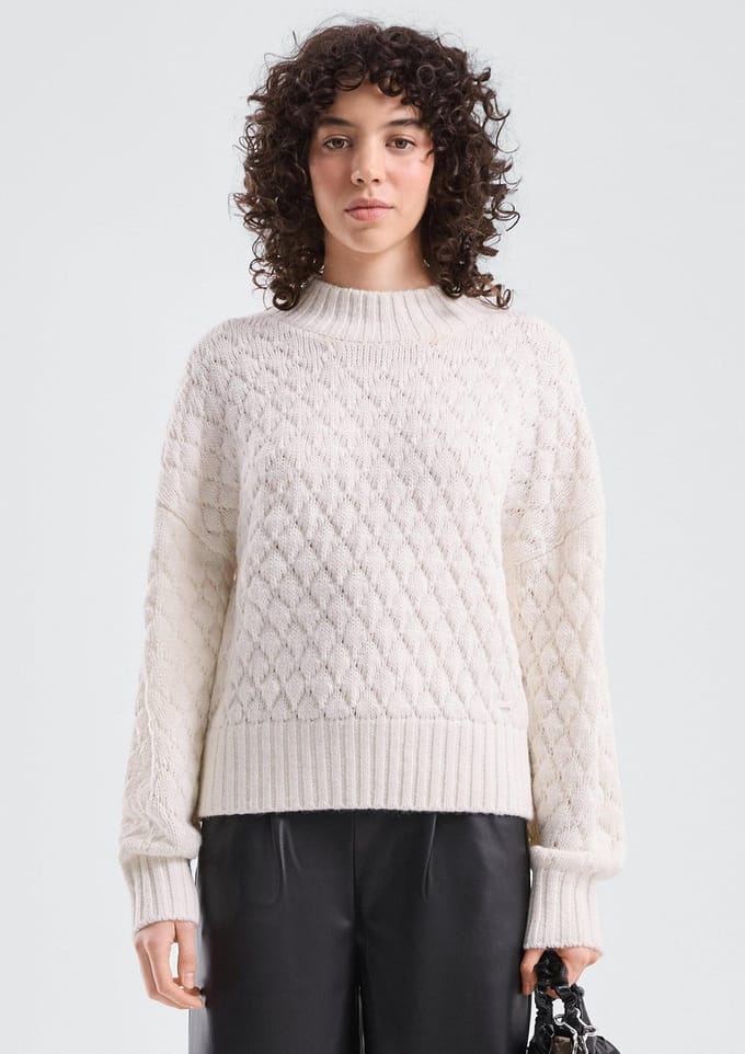 Structured Pull with Dropped Shoulders for Women QS Loose Fit