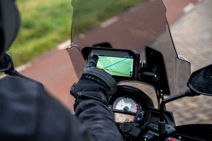 MotoMerce Vision Drive – Premium Multimediasysteem voor Motor | Navigatie, Muziek, BSD & TPMS | CarPlay & Android Auto