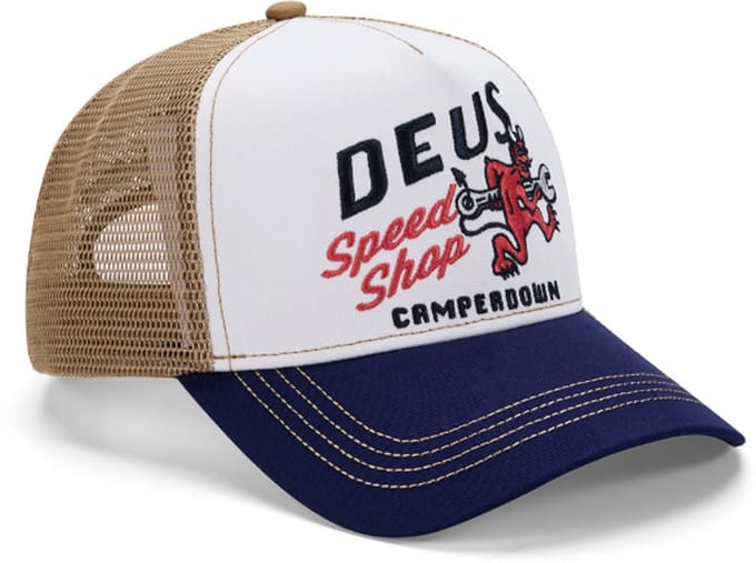 DEUS Dogleg Trucker cap - Dirty White
