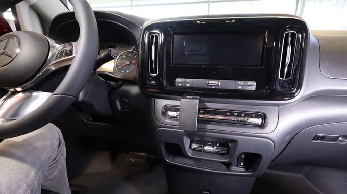 Proclip Mercedes Benz Vito 24- Center mount Low