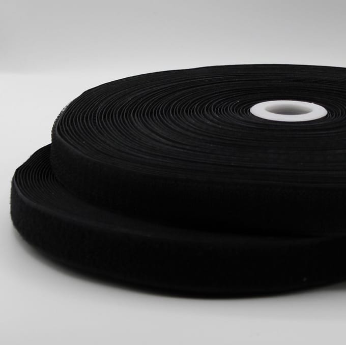 25 METER Opnaaibare KLITTENBAND ZWART 25MM