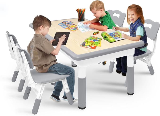 In Hoogte Verstelbare Kindertafel met 4 Stoelen voor Kinderen van 2 tot 10 Jaar