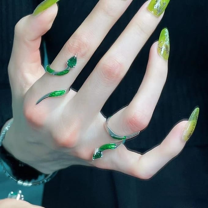 Bague serpent vert exquis, personnalité des femmes, tempérament à la mode, anneau ouvert, serpent enroulé, goutte d'eau, cadeau gray