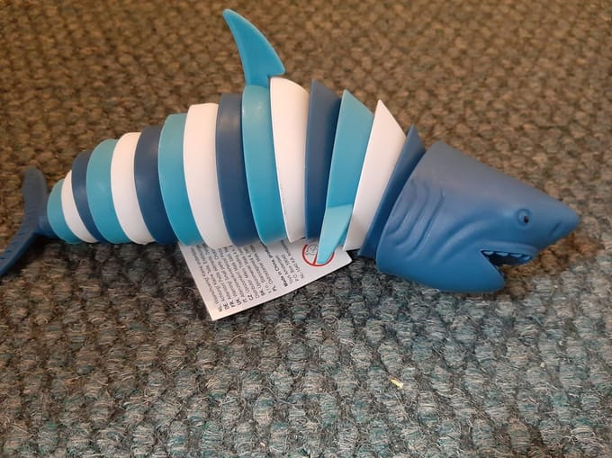 Fidget Shark Blauw 19 cm