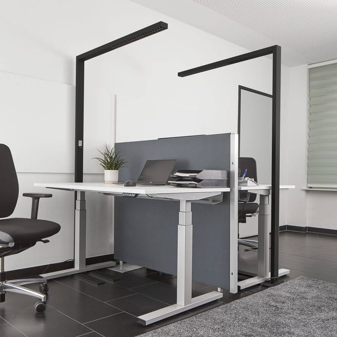 Arcchio LED kantoor vloerlamp Jolinda, zwart, 4000K, sensor