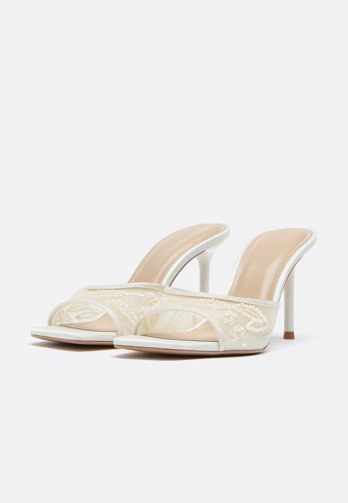 Stradivarius Sandalen met mesh en kralen  ECRU 37
