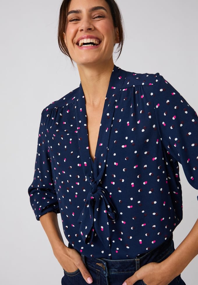 Damart - Gestippelde lavallière-blouse - Dames - Blauw - 42
