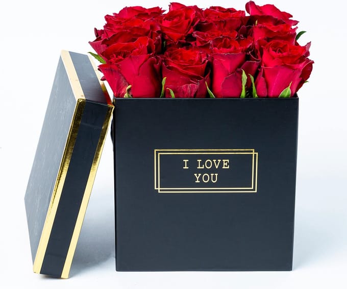 BloomKado | Romantisch Cadeau | Rozen Giftbox | Medium | Verse rode rozen