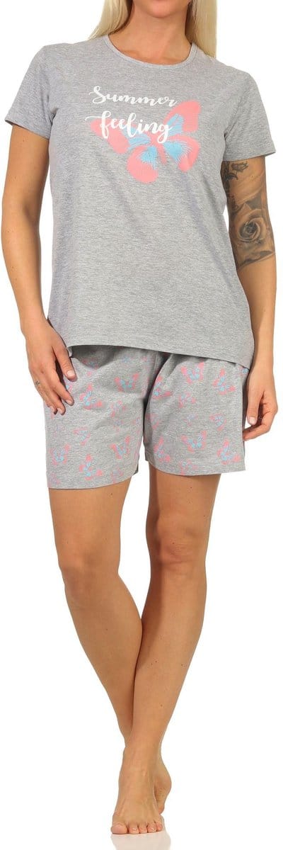 Zomerse shorty damespyjama met korte mouwen en vlindermotief