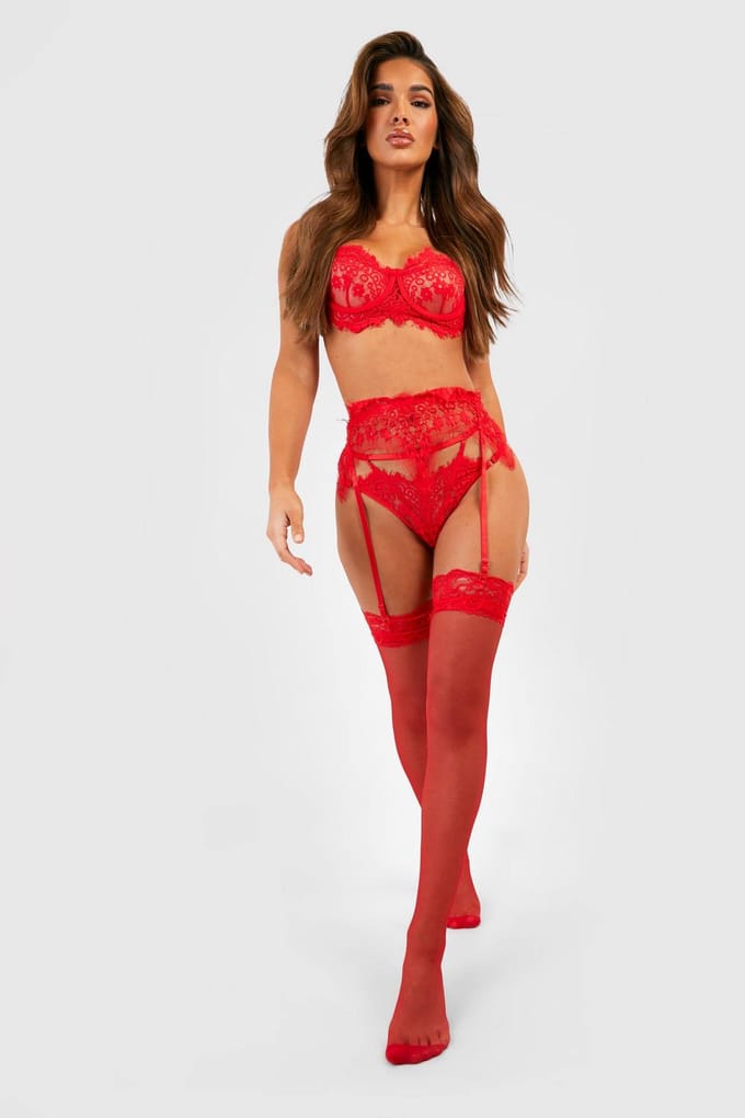 boohoo Dames Wimperkant kant bralette met bretels en string set | Rood | Maat: Medium