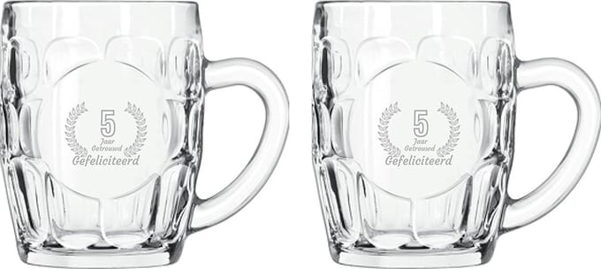 Gegraveerde set Bierpullen 55cl Gefeliciteerd 5 jaar getrouwd