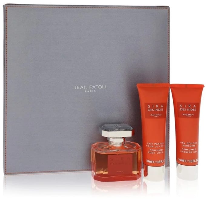 50 ml Eau De Parfum Spray + 50 ml Body Lotion + 50 ml Shower Gel