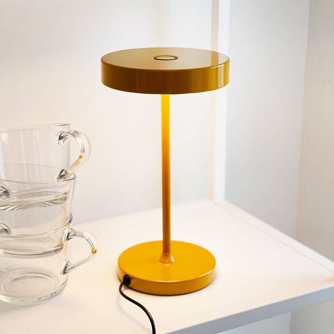 Dyberg Larsen LED tafellamp Starlight, geel, hoogte 26 cm