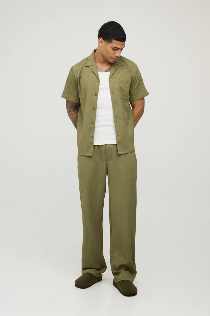Regular Fit Shirt En Broek Set Met Diepe Revers En Onregelmatige Plooien | Olive | Size Medium