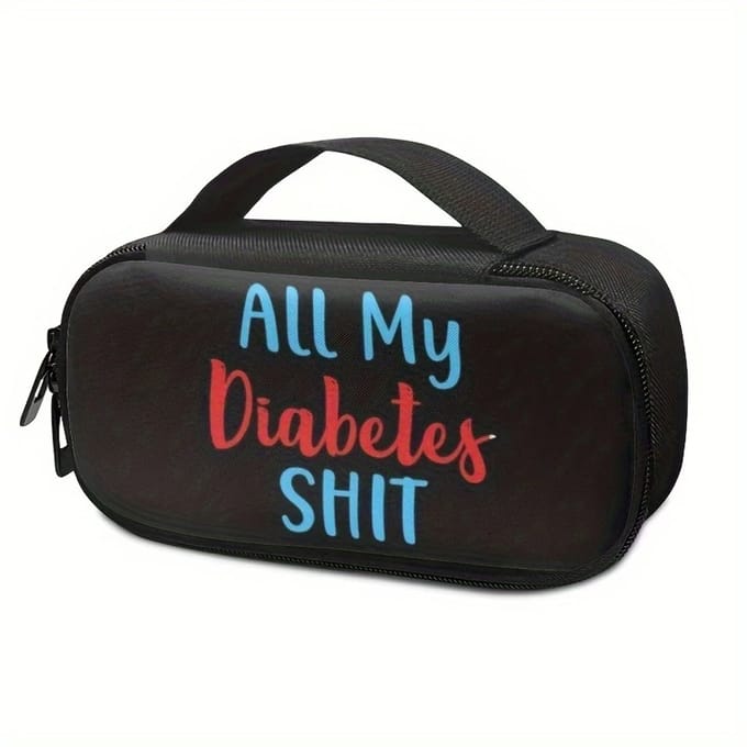 @ Lu’s Today® – Basic Medical Essentials – Insuline Koeltas – “All My Diabetes Shit” – Inclusief Coolpack – Zwart – Compact & Reisklaar