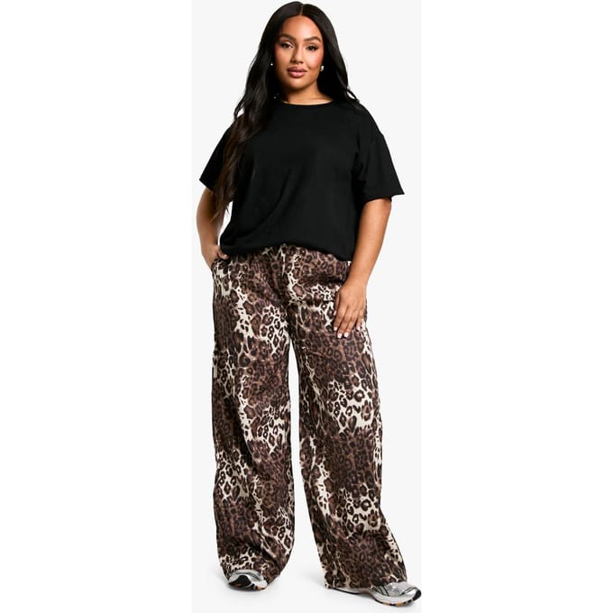 boohoo Dames Plus Leopard Geweefde Broek met Wijde Pijp | Luipaardprint | Maat: 44