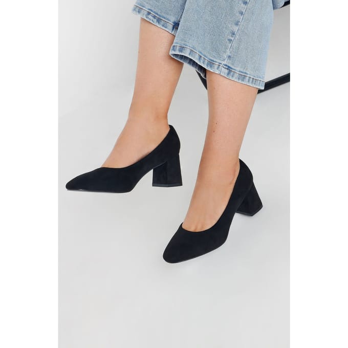 Yours Zwarte Pumps Met Imitatiesuède, Middelhoge Blokhak En Extra Brede Eeepasvormsize 41EEE