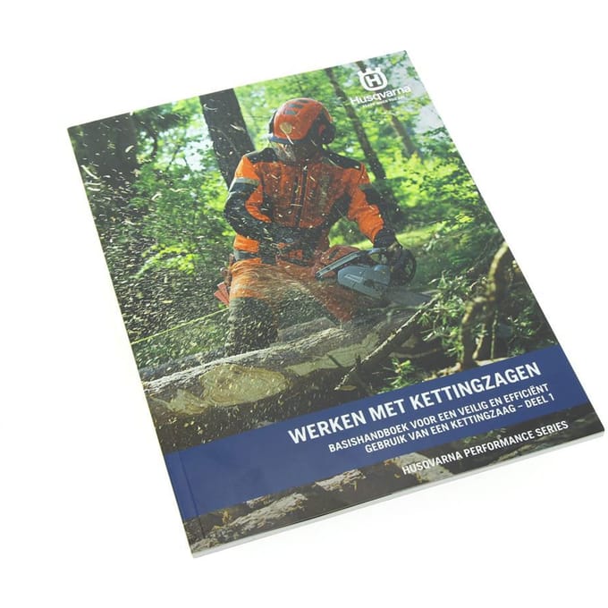 Husqvarna werken met kettingzaag deel 1
