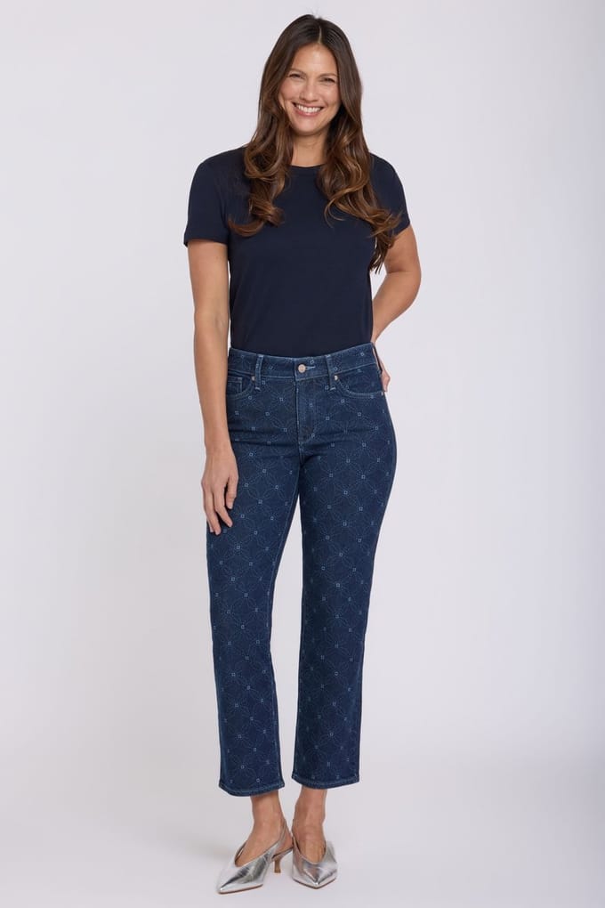 Marilyn Straight Ankle Jeans