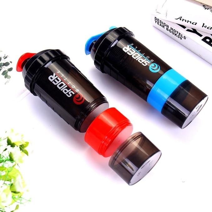 500ml Eiwitpoeder Shaker Fles Sport Waterbeker Draagbare Hoge Capaciteit Drinkcontainer met Poederbakje Plastic Blender