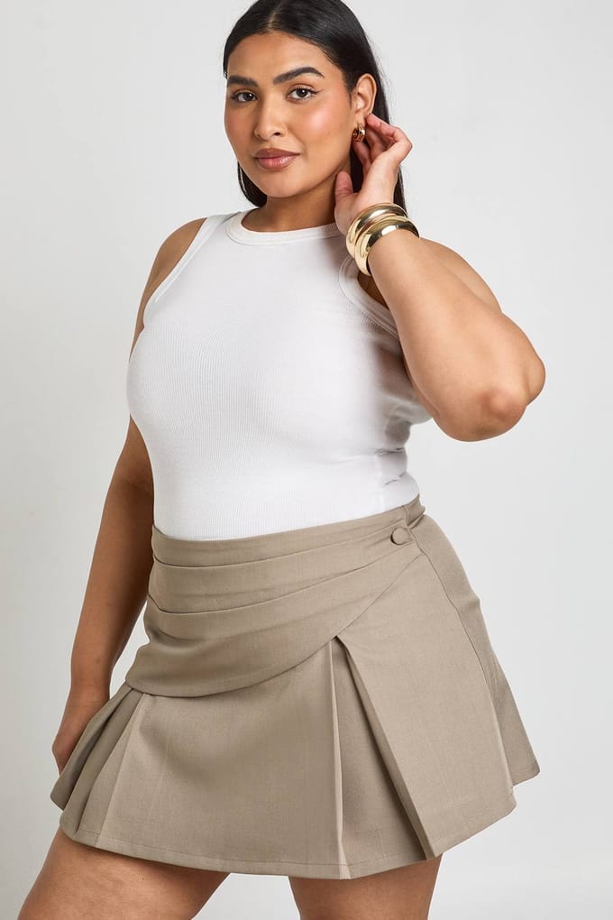 boohoo Dames Plus Crêpe Wikkel Geplisseerde Rokbroek | Stone | Maat: 22