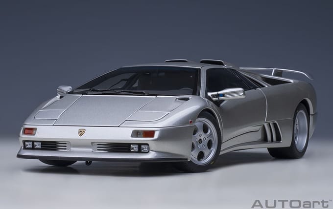 AUTOart 1/18 Lamborghini Diablo SE30 Jota, Titanio