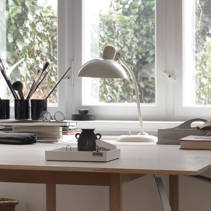 Fritz Hansen Kaiser Idell 6556-T Tafellamp Wit