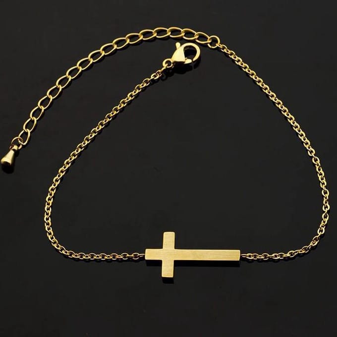 Armband met Kruisje Godskruisje goudkleur.