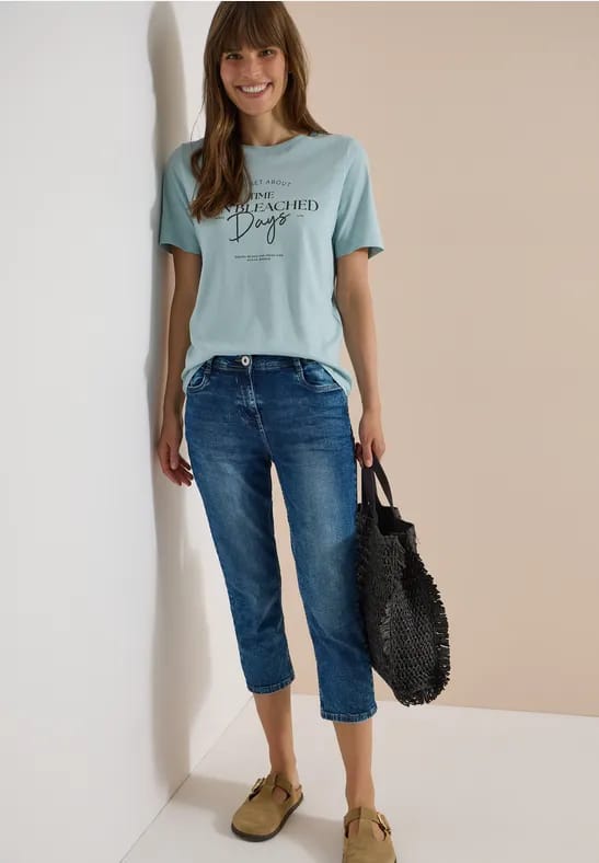 3/4 Slim Leg jeans in Slim Fit