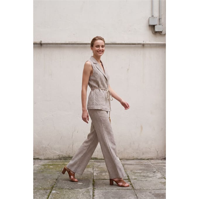 Gestreepte mouwloze top en wijde broek set
