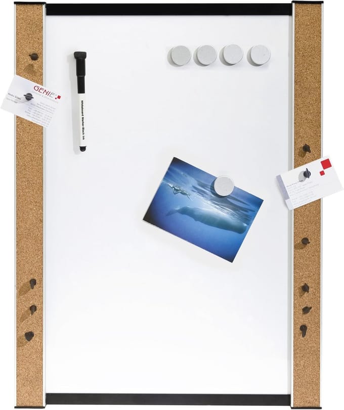 Whiteboard 45 cm x 60 cm met Kurkrand en Magnetische Ondergrond