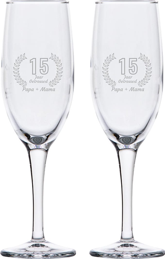 Gegraveerde set champagneglazen 16,5cl Papa + Mama 15 jaar getrouwd