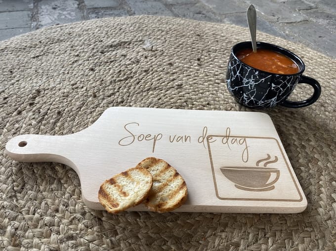 Creaties van Hier - serveerplankje - soep - 35 cm - hout