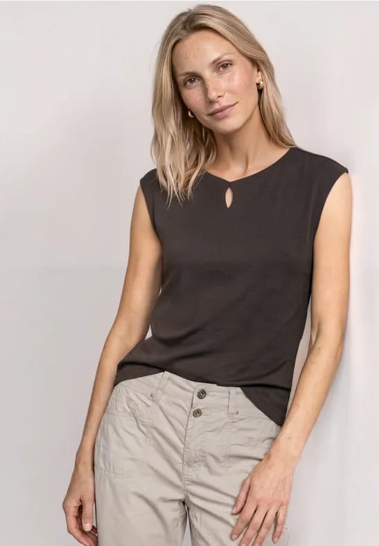 Shirt met afhangende schouders en uitsnijding