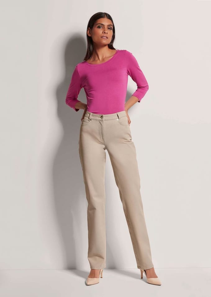 MADELEINE M-Jeans, Wijd M-jeans in recht model met logo-borduursel
