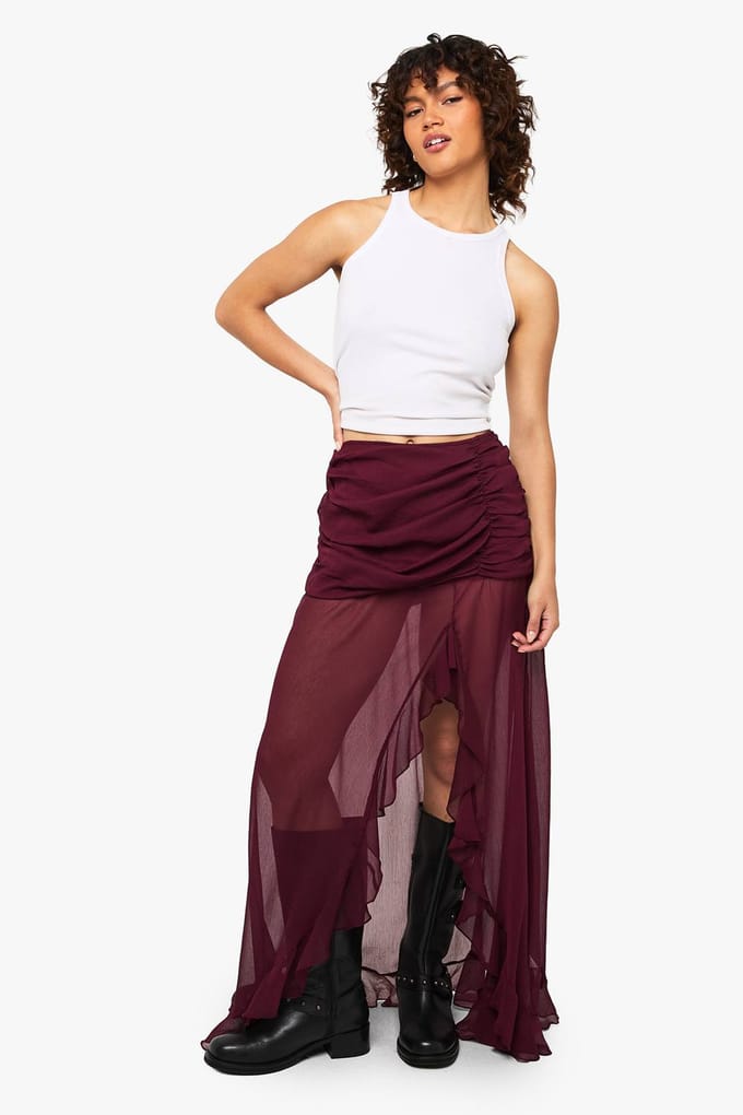 boohoo Dames Chiffon Maxi-Rok met Ruffles en gespleten zoom | Wine | Maat: 8