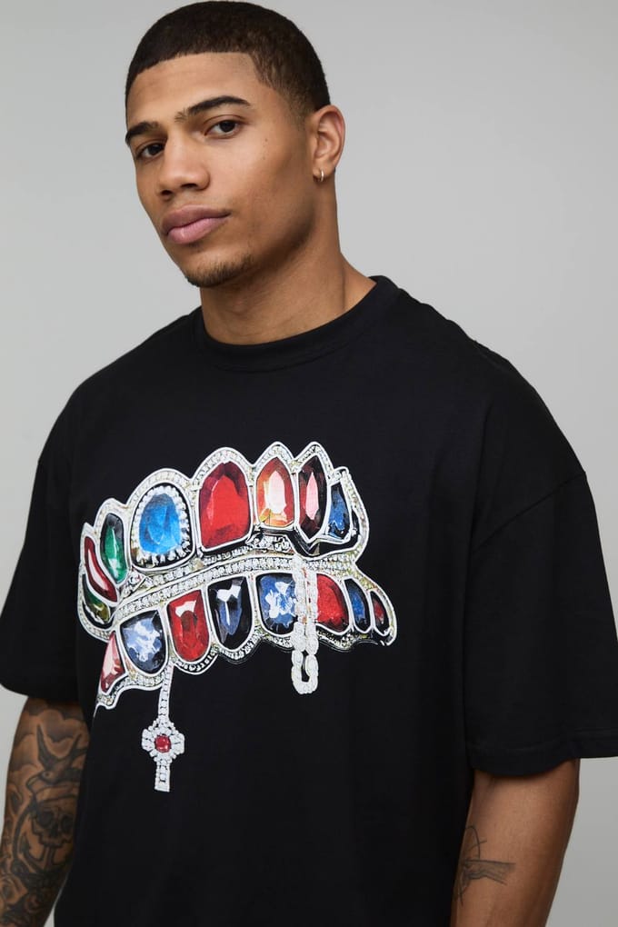 Oversized T-Shirt met Diamant Print | Black | Size Medium