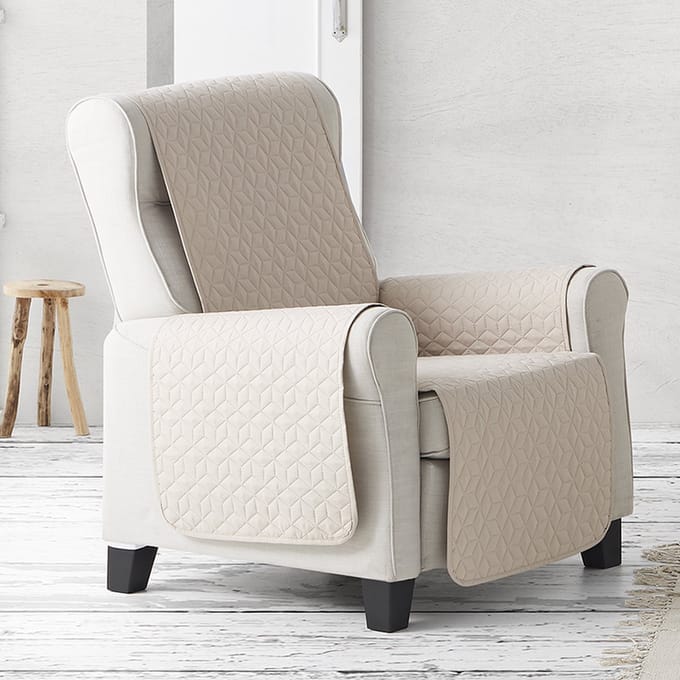 Fauteuilbeschermer Geo Quilt - 55cm breed - Beige - Teflon beschermlaag - Anti-slip onderkant