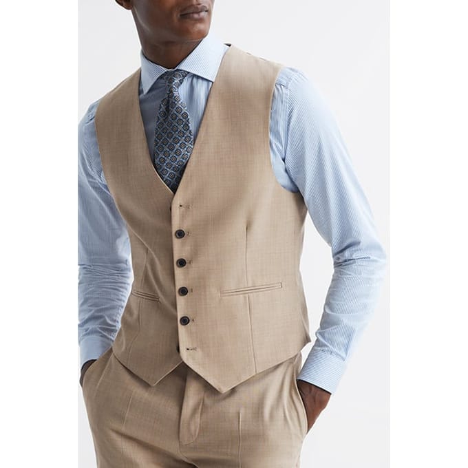 Reiss Wish Plain Waistcoat Oatmeal — Classic Fit Maat: 38 | Gilets Outlet | Heren | Beige