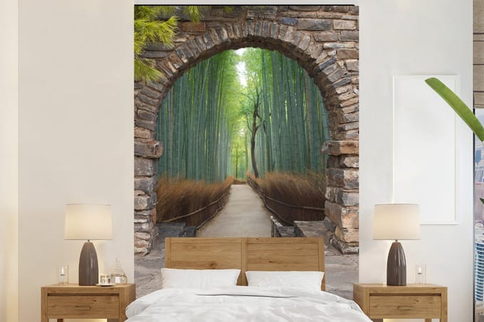 Behang - Fotobehang Bamboe - Japans - Doorkijk - Bos - Breedte 145 cm x hoogte 220 cm