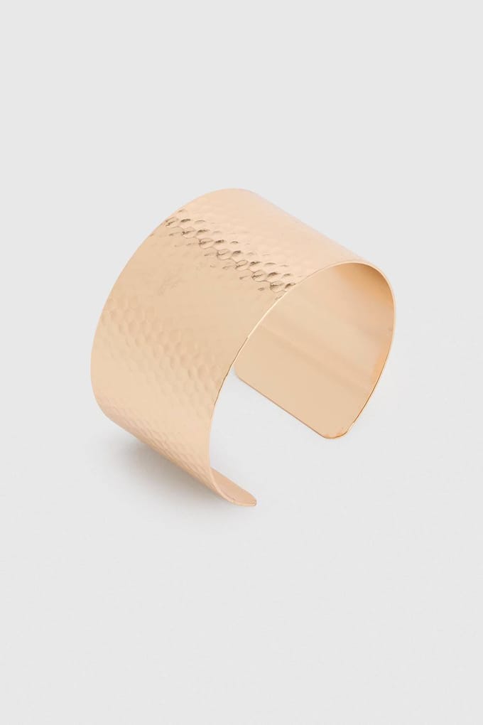 boohoo Dames Gehamerde Chunky Armband | Goud