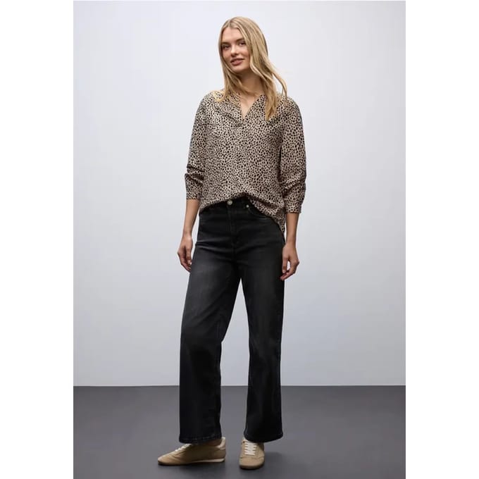 Leo blouse met gespleten hals
