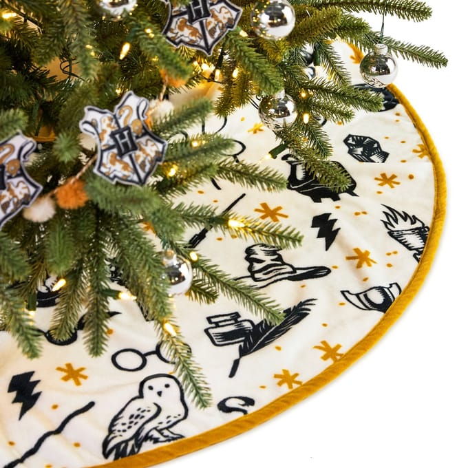 Hallmark Harry Potter Christmas Tree Skirt - Harry Potter Icons Design