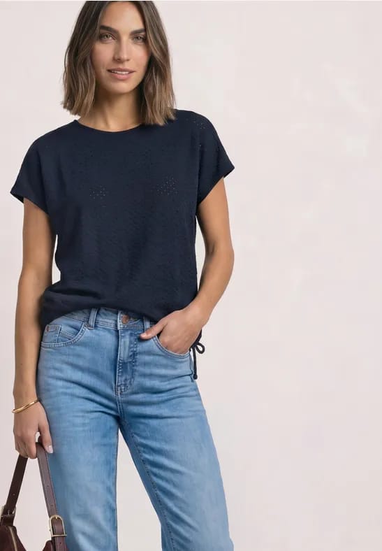 Shirt van kant met ronde hals