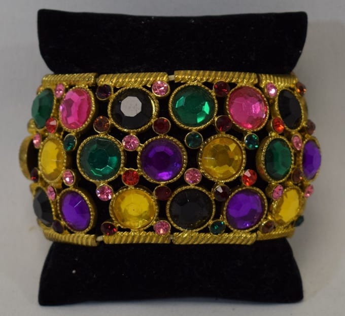 MustHaves - armband - elastisch - metaal - koperkleur - strass - verschillende kleuren - lengte 20 cm