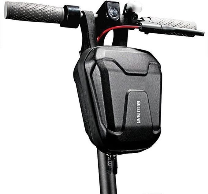Wildman - Scootertas - Steptas/Fietstas - Waterdicht - Met rits en extra binnenvak - 2,5 liter - Zwart