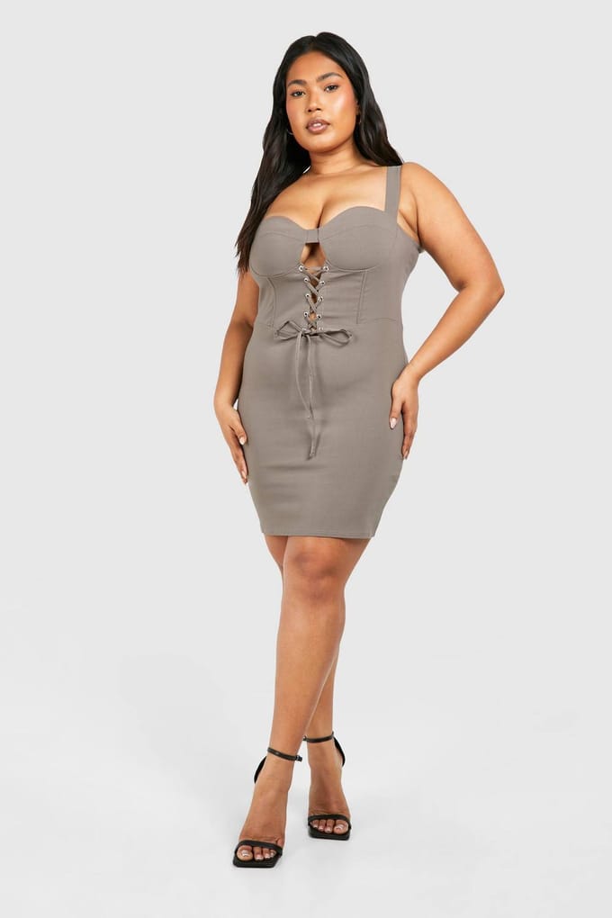 boohoo Dames Plus Bengaline Met Veters Bodycon Jurk | Taupe | Maat: 46
